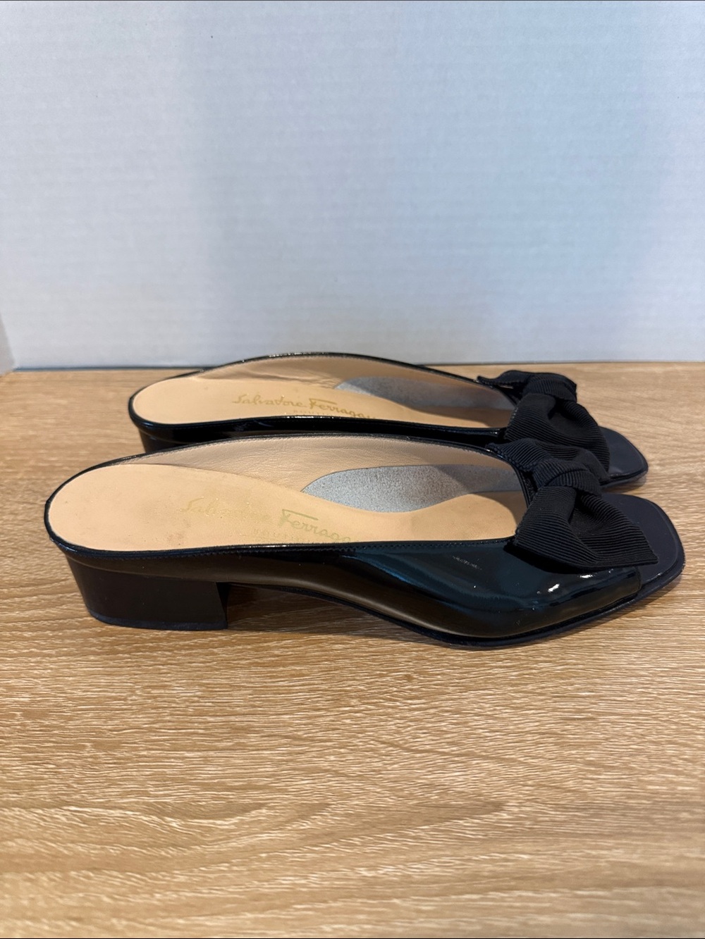 Salvatore Ferragamo Patent Leather Bow Slide Sandals - Picture 3 of 12
